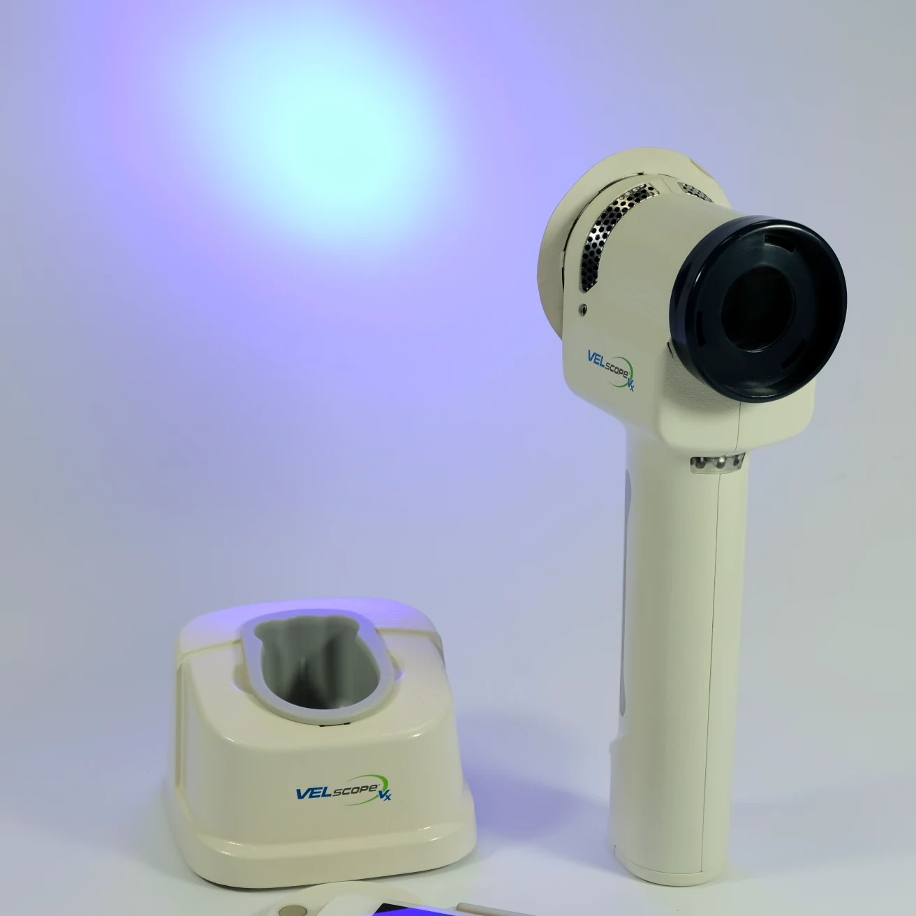 An image of the VELScope Vx with it's light on.